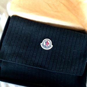 Moncler unisex black scarf